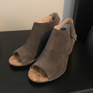Clark’s wedges